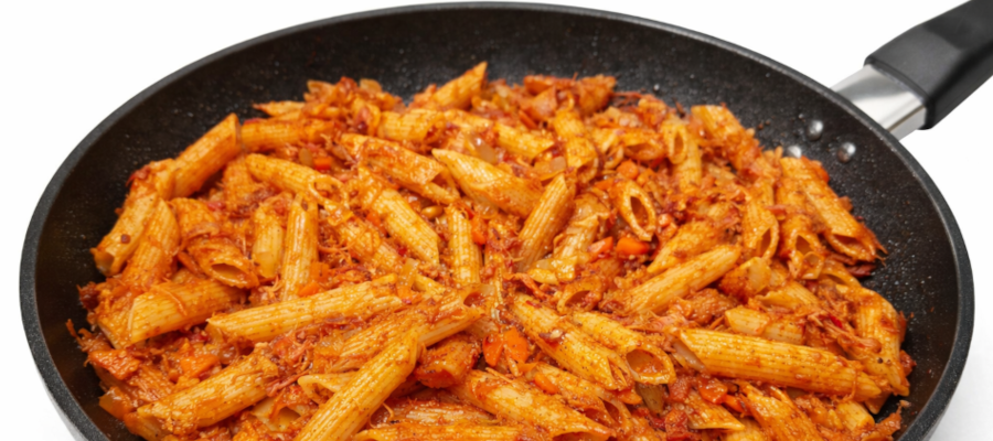 Макароны с тушёнкой
